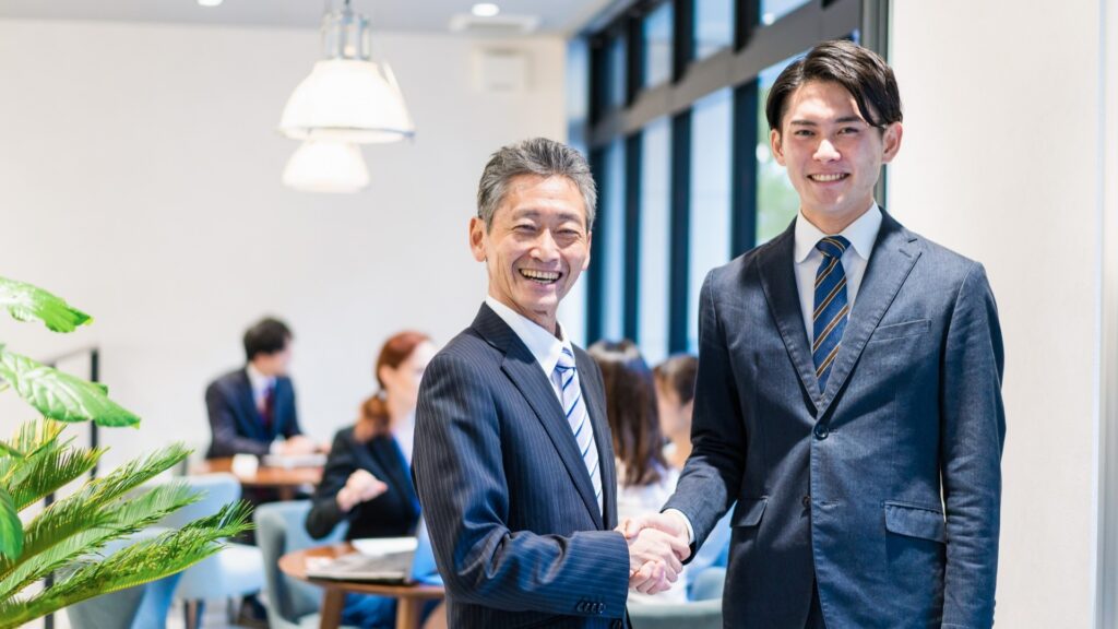 経営者と新入社員